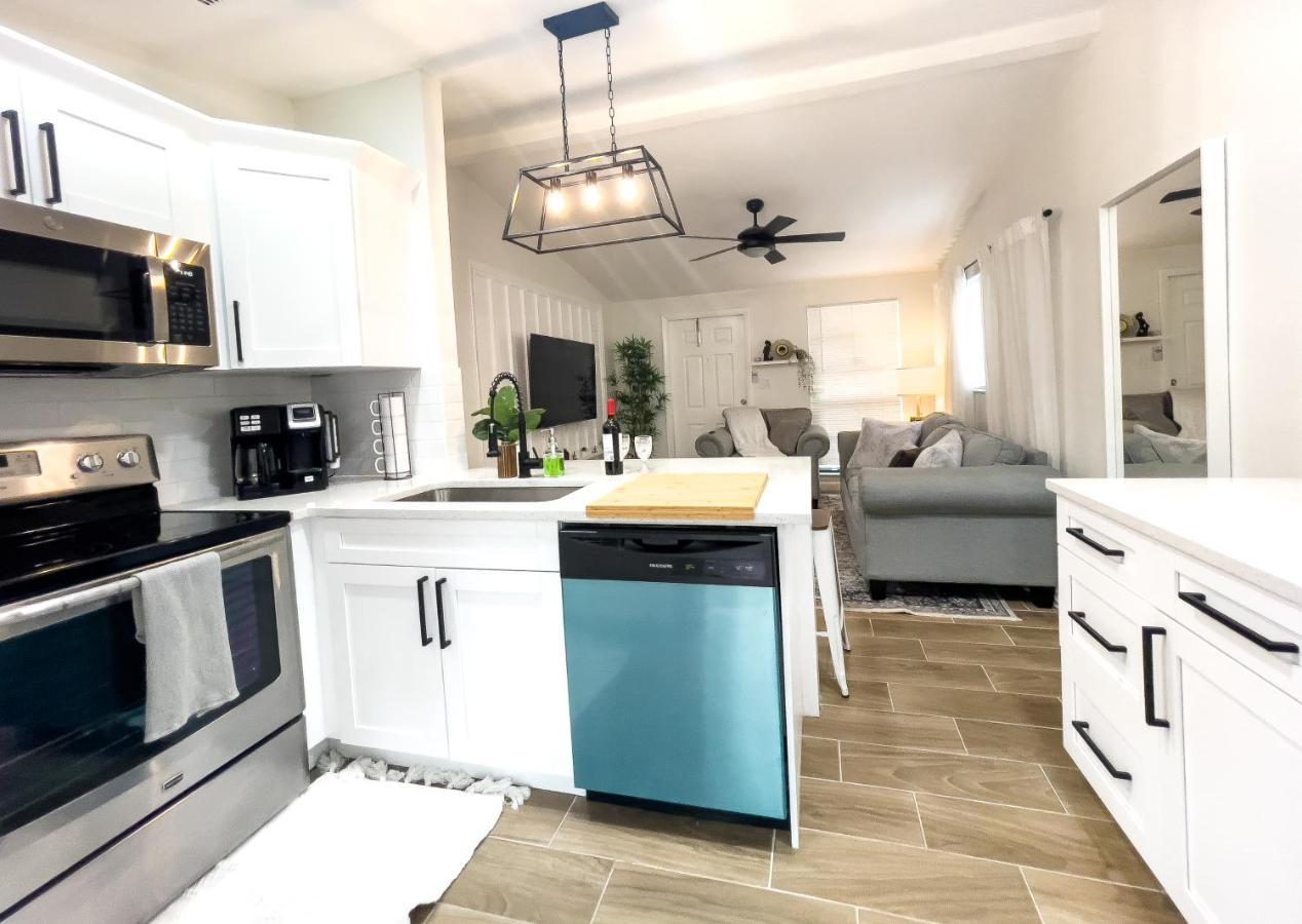 Cozy Home In Tampa Near Ybor & Busch Gardens Bagian luar foto